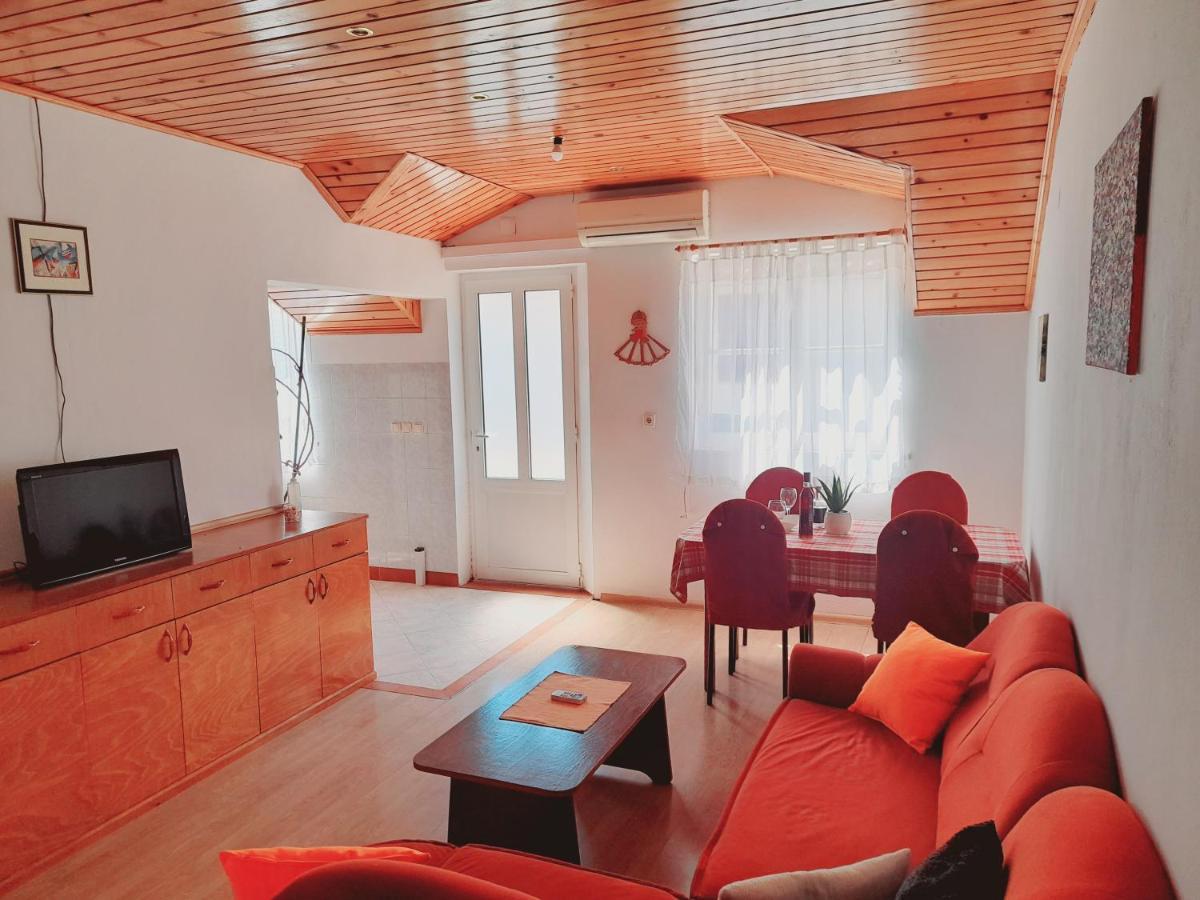Sponga Apartment Polace